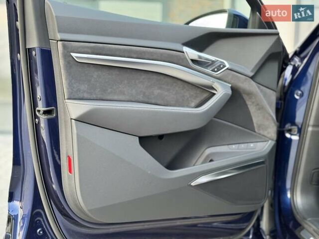 Синий Ауди E-Tron, объемом двигателя 0 л и пробегом 52 тыс. км за 37500 $, фото 54 на Automoto.ua