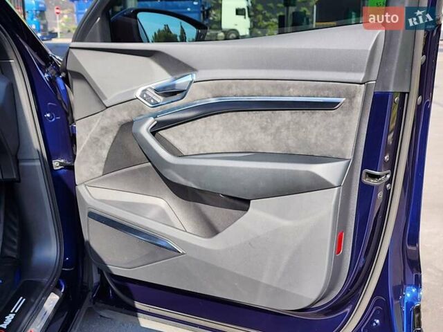 Синий Ауди E-Tron, объемом двигателя 0 л и пробегом 69 тыс. км за 38000 $, фото 28 на Automoto.ua