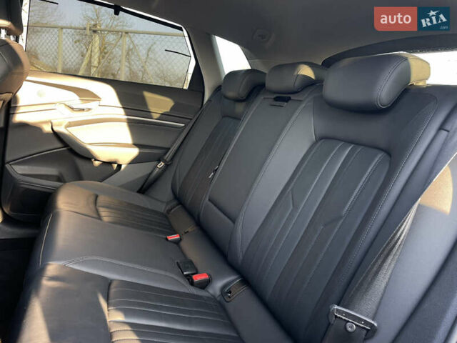 Синий Ауди E-Tron, объемом двигателя 0 л и пробегом 59 тыс. км за 34500 $, фото 36 на Automoto.ua