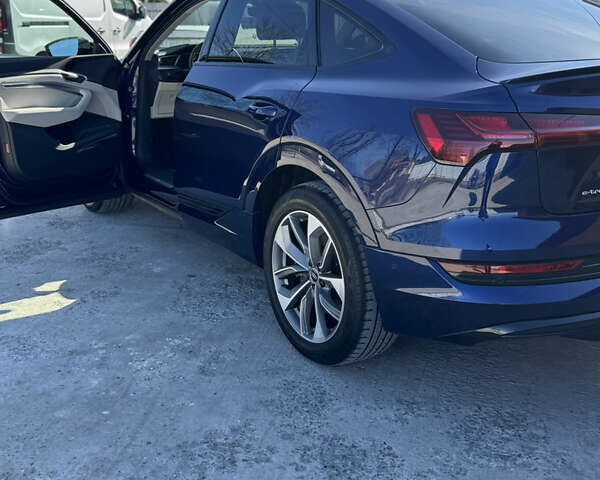 Синий Ауди E-Tron, объемом двигателя 0 л и пробегом 46 тыс. км за 35900 $, фото 6 на Automoto.ua
