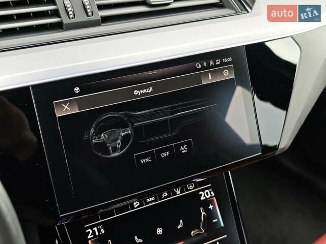 Синій Ауді E-Tron, об'ємом двигуна 0 л та пробігом 35 тис. км за 49899 $, фото 70 на Automoto.ua