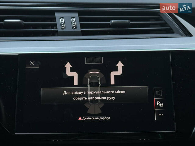 Ауді E-Tron 2021 у Львові на Automoto.ua Синій Ауді E-Tron, об'ємом двигуна 0 л та пробігом 73 тис. км за 38520 $, фото 47 на Automoto.ua