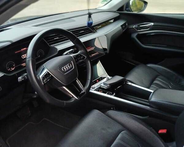 Синій Ауді E-Tron, об'ємом двигуна 0 л та пробігом 119 тис. км за 34466 $, фото 8 на Automoto.ua
