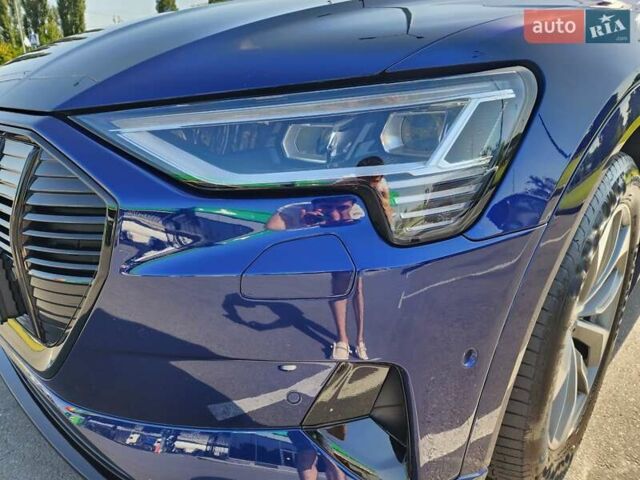 Синий Ауди E-Tron, объемом двигателя 0 л и пробегом 69 тыс. км за 38000 $, фото 25 на Automoto.ua