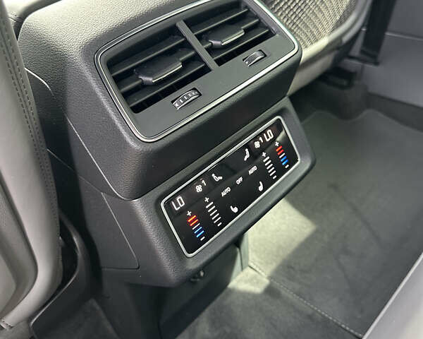 Синий Ауди E-Tron, объемом двигателя 0 л и пробегом 52 тыс. км за 47997 $, фото 27 на Automoto.ua