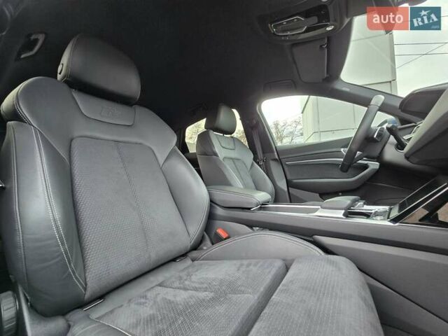 Синий Ауди E-Tron, объемом двигателя 0 л и пробегом 49 тыс. км за 39900 $, фото 18 на Automoto.ua