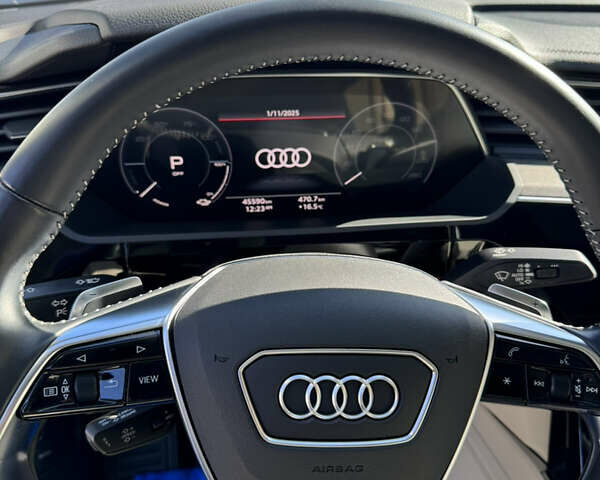 Синий Ауди E-Tron, объемом двигателя 0 л и пробегом 46 тыс. км за 35900 $, фото 38 на Automoto.ua