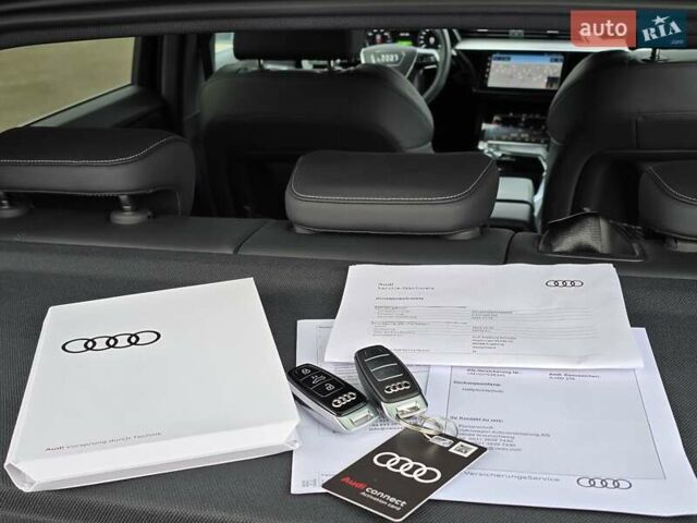 Синий Ауди E-Tron, объемом двигателя 0 л и пробегом 49 тыс. км за 39900 $, фото 24 на Automoto.ua