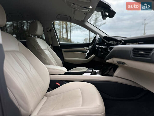 Синій Ауді E-Tron, об'ємом двигуна 0 л та пробігом 75 тис. км за 35900 $, фото 41 на Automoto.ua