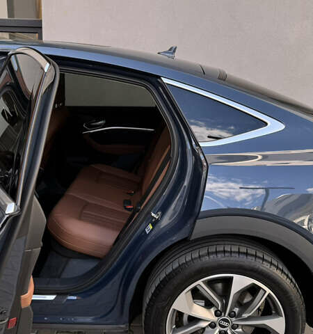 Синий Ауди E-Tron, объемом двигателя 0 л и пробегом 46 тыс. км за 34900 $, фото 37 на Automoto.ua