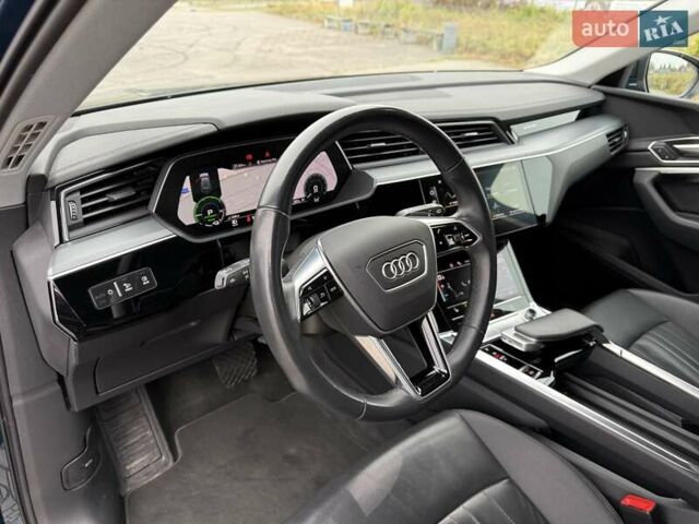 Синий Ауди E-Tron, объемом двигателя 0 л и пробегом 69 тыс. км за 32700 $, фото 22 на Automoto.ua