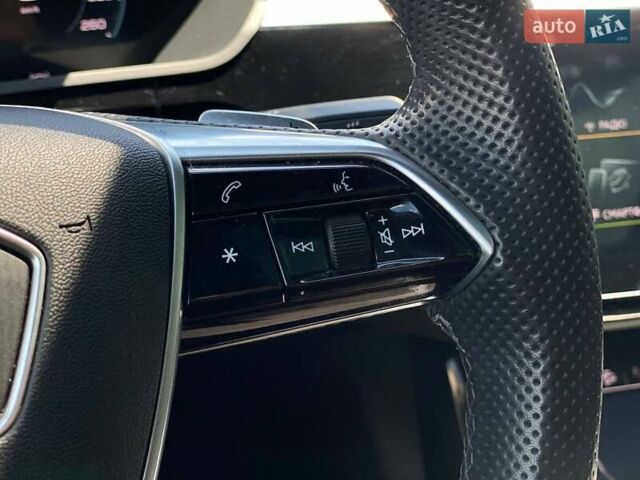 Синий Ауди E-Tron, объемом двигателя 0 л и пробегом 72 тыс. км за 42390 $, фото 27 на Automoto.ua