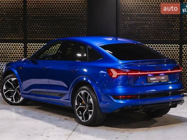 Синій Ауді E-Tron, об'ємом двигуна 0 л та пробігом 33 тис. км за 49899 $, фото 6 на Automoto.ua