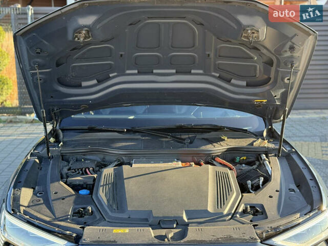 Синий Ауди E-Tron, объемом двигателя 0 л и пробегом 98 тыс. км за 30990 $, фото 39 на Automoto.ua