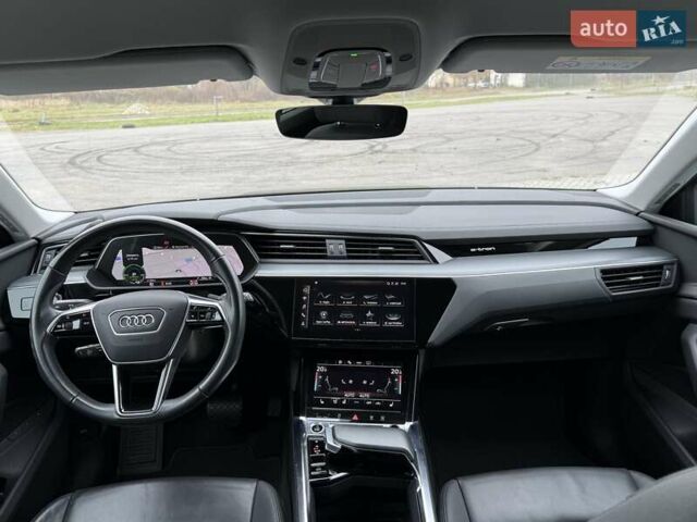 Синий Ауди E-Tron, объемом двигателя 0 л и пробегом 69 тыс. км за 32700 $, фото 35 на Automoto.ua
