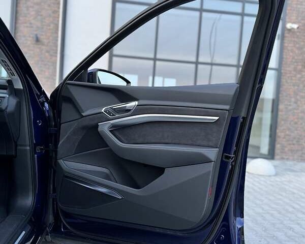 Синий Ауди E-Tron, объемом двигателя 0 л и пробегом 52 тыс. км за 37500 $, фото 91 на Automoto.ua