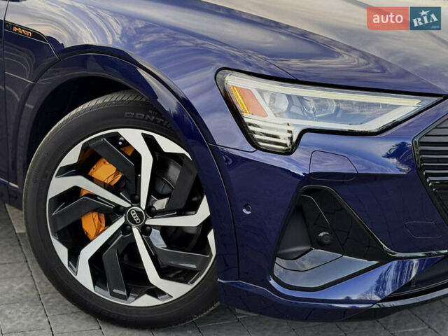 Синий Ауди E-Tron, объемом двигателя 0 л и пробегом 52 тыс. км за 41550 $, фото 18 на Automoto.ua