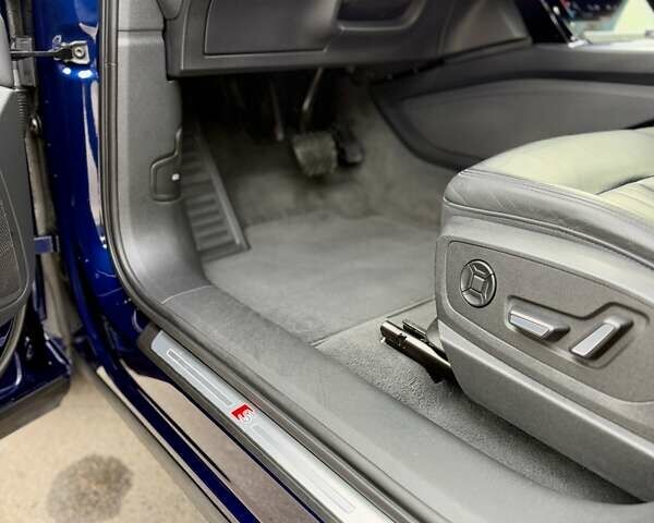Синий Ауди E-Tron, объемом двигателя 0 л и пробегом 112 тыс. км за 36900 $, фото 66 на Automoto.ua