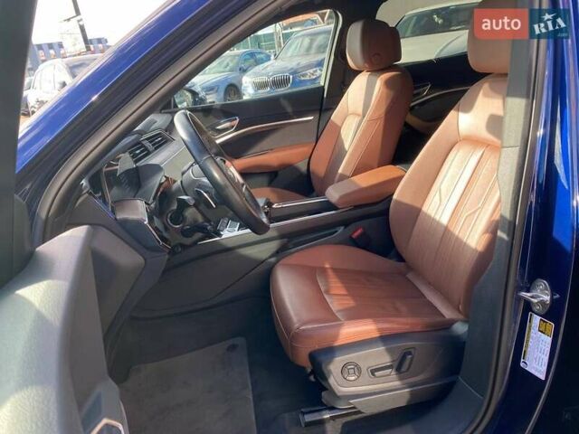 Синий Ауди E-Tron, объемом двигателя 0 л и пробегом 55 тыс. км за 35900 $, фото 18 на Automoto.ua