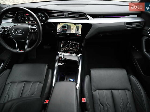 Синий Ауди E-Tron, объемом двигателя 0 л и пробегом 17 тыс. км за 50190 $, фото 6 на Automoto.ua