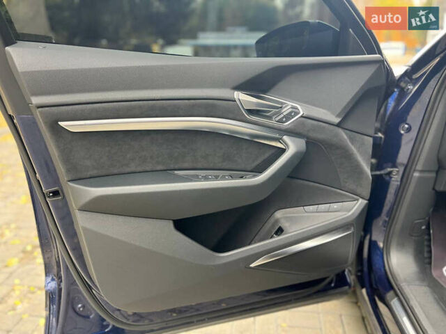 Синий Ауди E-Tron, объемом двигателя 0 л и пробегом 27 тыс. км за 42500 $, фото 21 на Automoto.ua