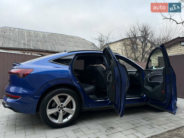 Синій Ауді E-Tron, об'ємом двигуна 0 л та пробігом 38 тис. км за 56900 $, фото 4 на Automoto.ua