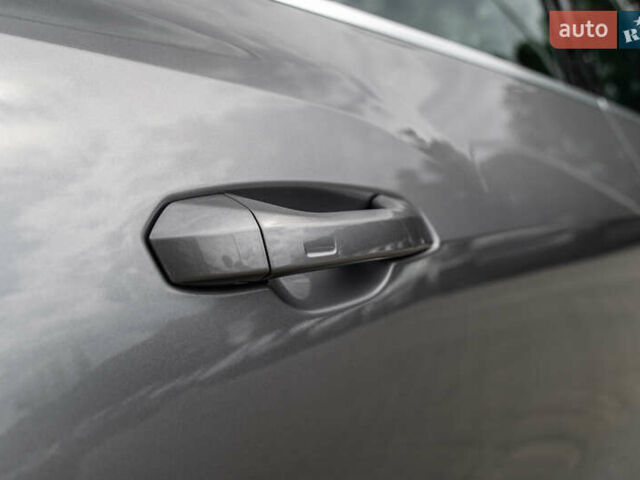 Синий Ауди E-Tron, объемом двигателя 0 л и пробегом 85 тыс. км за 37990 $, фото 31 на Automoto.ua