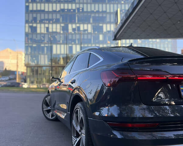 Синий Ауди E-Tron, объемом двигателя 0 л и пробегом 50 тыс. км за 45000 $, фото 18 на Automoto.ua