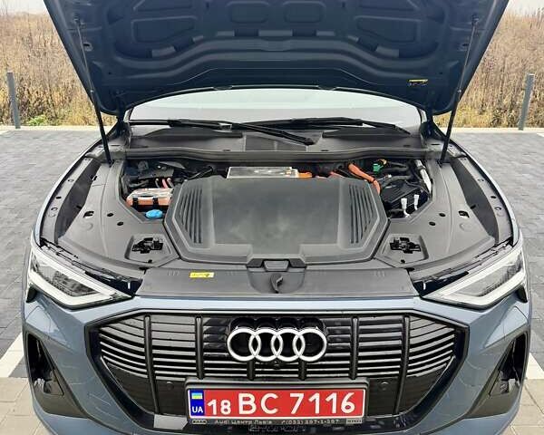 Синій Ауді E-Tron, об'ємом двигуна 0 л та пробігом 64 тис. км за 41900 $, фото 82 на Automoto.ua