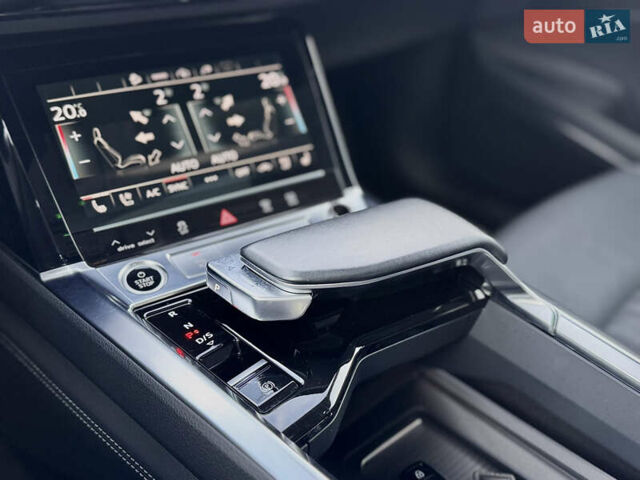 Синий Ауди E-Tron, объемом двигателя 0 л и пробегом 52 тыс. км за 41550 $, фото 36 на Automoto.ua