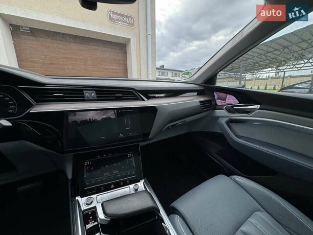 Синий Ауди E-Tron, объемом двигателя 0 л и пробегом 38 тыс. км за 44900 $, фото 11 на Automoto.ua