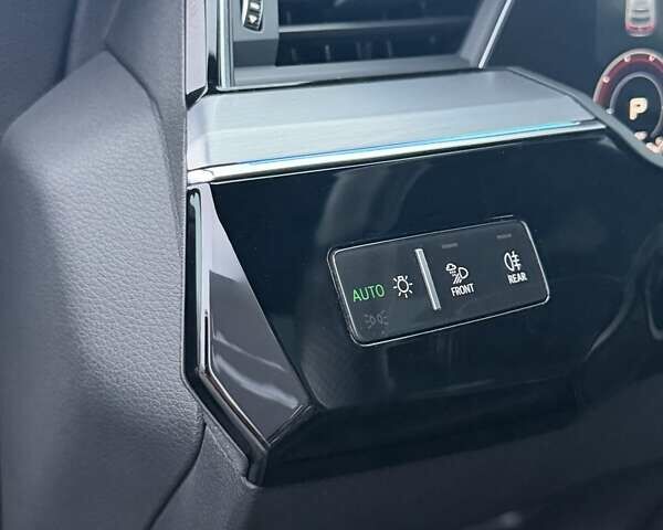 Синій Ауді E-Tron, об'ємом двигуна 0 л та пробігом 64 тис. км за 41900 $, фото 75 на Automoto.ua