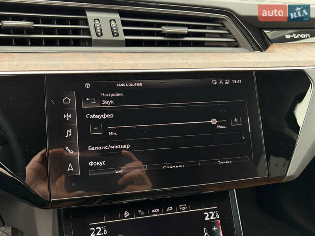 Синий Ауди E-Tron, объемом двигателя 0 л и пробегом 99 тыс. км за 39500 $, фото 45 на Automoto.ua