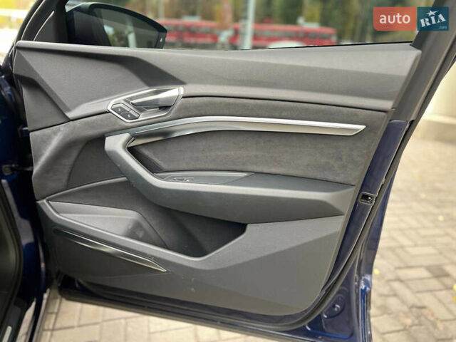 Синий Ауди E-Tron, объемом двигателя 0 л и пробегом 27 тыс. км за 42500 $, фото 37 на Automoto.ua