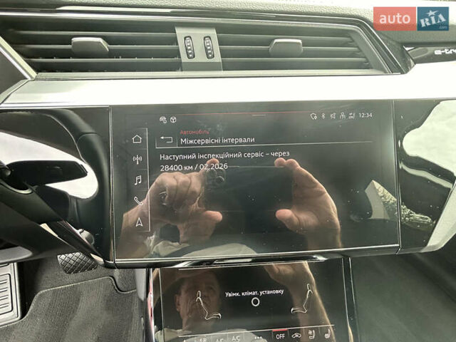 Синий Ауди E-Tron, объемом двигателя 0 л и пробегом 16 тыс. км за 41908 $, фото 18 на Automoto.ua