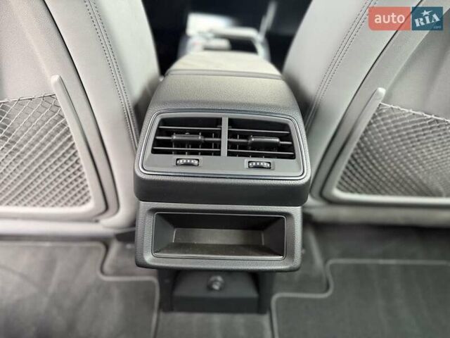 Синій Ауді E-Tron, об'ємом двигуна 0 л та пробігом 50 тис. км за 37900 $, фото 20 на Automoto.ua