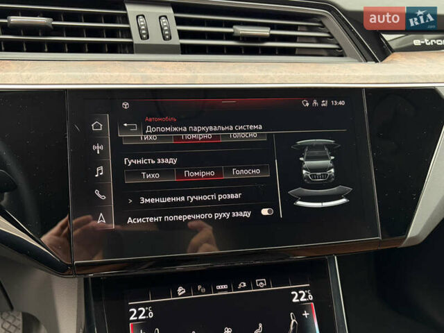 Синий Ауди E-Tron, объемом двигателя 0 л и пробегом 99 тыс. км за 39500 $, фото 40 на Automoto.ua