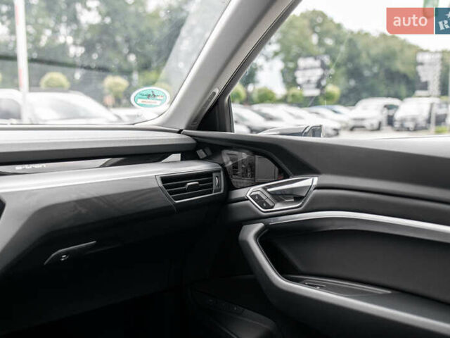 Синий Ауди E-Tron, объемом двигателя 0 л и пробегом 85 тыс. км за 37990 $, фото 16 на Automoto.ua