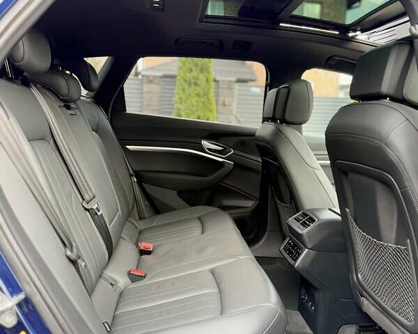 Синий Ауди E-Tron, объемом двигателя 0 л и пробегом 112 тыс. км за 36900 $, фото 75 на Automoto.ua