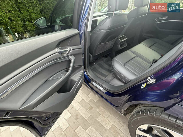 Синий Ауди E-Tron, объемом двигателя 0 л и пробегом 16 тыс. км за 41908 $, фото 16 на Automoto.ua