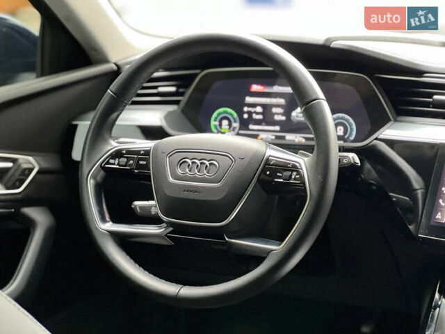 Синий Ауди E-Tron, объемом двигателя 0 л и пробегом 27 тыс. км за 42500 $, фото 35 на Automoto.ua