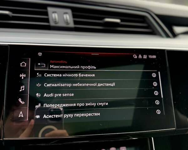 Синий Ауди E-Tron, объемом двигателя 0 л и пробегом 112 тыс. км за 36900 $, фото 96 на Automoto.ua