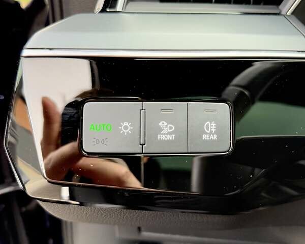 Синий Ауди E-Tron, объемом двигателя 0 л и пробегом 112 тыс. км за 36900 $, фото 81 на Automoto.ua