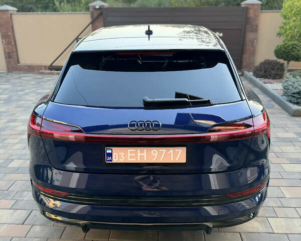 Ауди E-Tron 2022 в Черновцах на Automoto.ua Синий Ауди E-Tron, объемом двигателя 0 л и пробегом 52 тыс. км за 39500 $, фото 12 на Automoto.ua