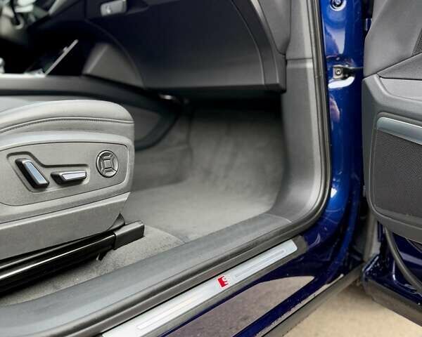 Синий Ауди E-Tron, объемом двигателя 0 л и пробегом 112 тыс. км за 36900 $, фото 72 на Automoto.ua