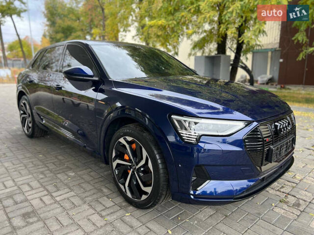 Синий Ауди E-Tron, объемом двигателя 0 л и пробегом 27 тыс. км за 42500 $, фото 8 на Automoto.ua