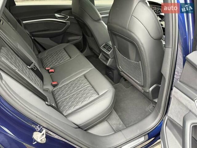 Синій Ауді E-Tron, об'ємом двигуна 0 л та пробігом 60 тис. км за 47800 $, фото 29 на Automoto.ua