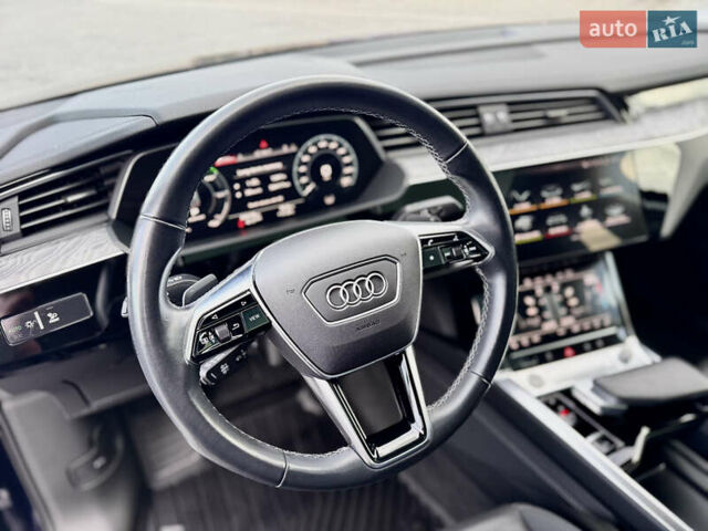 Синий Ауди E-Tron, объемом двигателя 0 л и пробегом 52 тыс. км за 41550 $, фото 13 на Automoto.ua