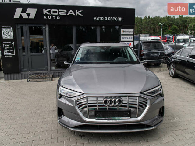 Синий Ауди E-Tron, объемом двигателя 0 л и пробегом 85 тыс. км за 37990 $, фото 38 на Automoto.ua