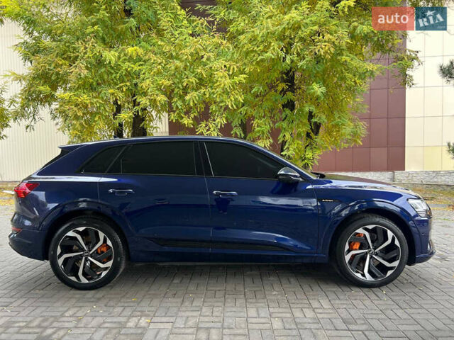 Синий Ауди E-Tron, объемом двигателя 0 л и пробегом 27 тыс. км за 42500 $, фото 9 на Automoto.ua